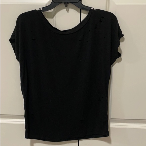 Crew neck shirt with distressed holes - Picture 5 of 9